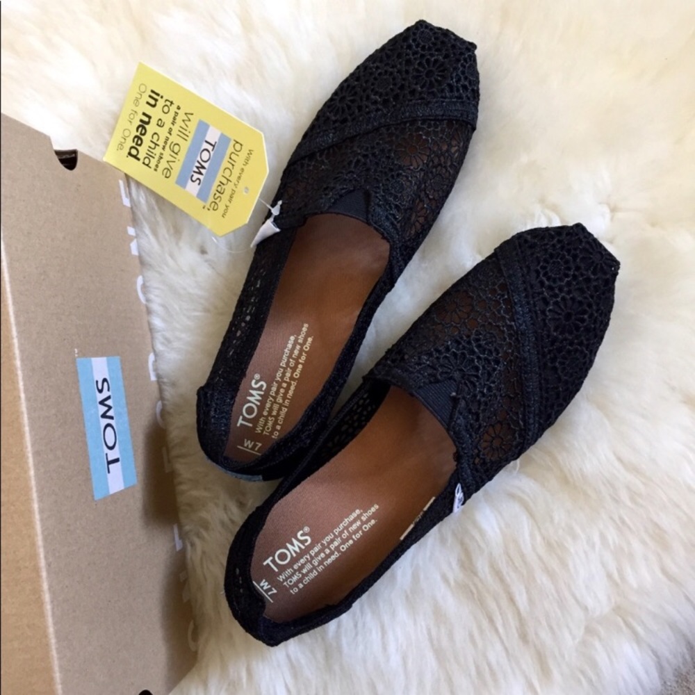 Toms Black Moroccan Classic Crochet Slip On Flats - Picture 4 of 8